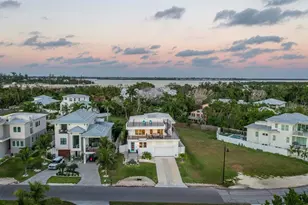 6810 Longboat Dr S, Longboat Key, FL 34228 - Photo 1