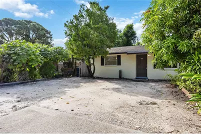 408 60th Avenue Drive W, Bradenton, FL 34207 - Photo 1