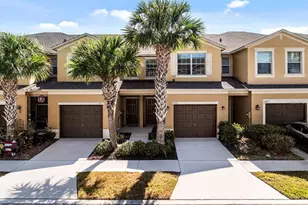 2009 Hawks View Dr, Ruskin, FL 33570 - Photo 1