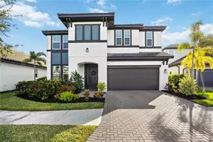 4837 Antrim Dr, Sarasota, FL 34240 - Photo 1