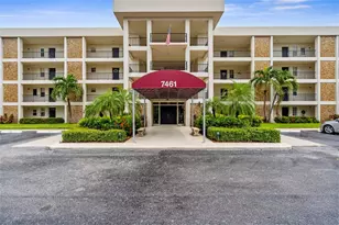 7461 W Country Club Dr N, Sarasota, FL 34243 - Photo 1