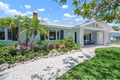 204 75th Street, Holmes Beach, FL 34217 - Photo 1