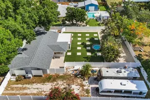 3401 28th St W, Bradenton, FL 34205 - Photo 1