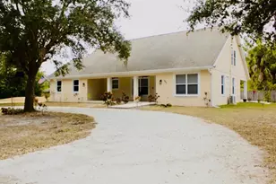 950 136th St NE, Bradenton, FL 34212 - Photo 1