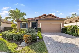 8168 36th St E, Sarasota, FL 34243 - Photo 1
