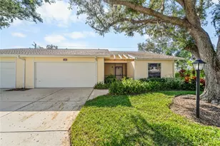 4299 Oakhurst Cir E, Sarasota, FL 34233 - Photo 1