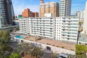 33 S Gulfstream Ave, Sarasota, FL 34236 - Photo 1