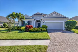 3620 Woodcliff Lk Ter, Sarasota, FL 34243 - Photo 1