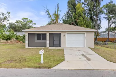 1925 34th Avenue E, Bradenton, FL 34208 - Photo 1