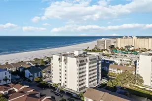 1055 W Peppertree Dr, Sarasota, FL 34242 - Photo 1