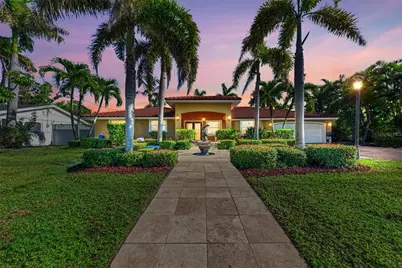 608 Hampshire Lane, Holmes Beach, FL 34217 - Photo 1