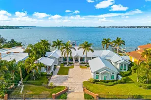 213 N 18th St W, Bradenton, FL 34205 - Photo 1