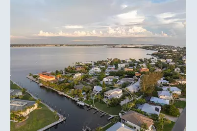 504 59th Street, Holmes Beach, FL 34217 - Photo 1