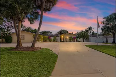 7215 Westmoreland Drive, Sarasota, FL 34243 - Photo 1