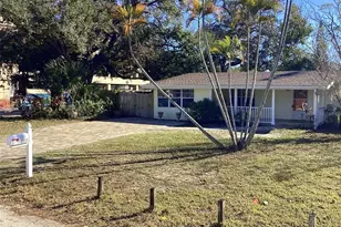 2696 Loma Linda St, Sarasota, FL 34239 - Photo 1