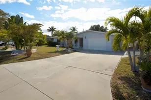 1313 Mango Ave, Venice, FL 34285 - Photo 1