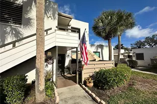 655 Woodlawn Dr, Bradenton, FL 34210 - Photo 1