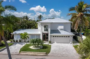 635 Marbury Ln, Longboat Key, FL 34228 - Photo 1