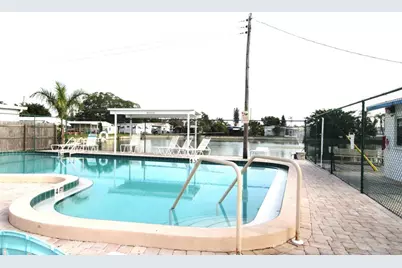 716 49th Avenue W, Bradenton, FL 34207 - Photo 1