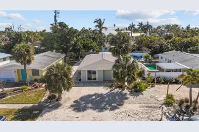 690 Fox Street, Longboat Key, FL 34228 - Photo 1