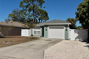 917 Winter Garden Dr, Sarasota, FL 34243 - Photo 1