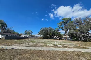 7219 Mauna Loa Blvd, Sarasota, FL 34241 - Photo 1