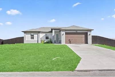 25 Diplomat Parkway E, Cape Coral, FL 33909 - Photo 1