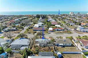 817 Harbor Dr S, Venice, FL 34285 - Photo 1