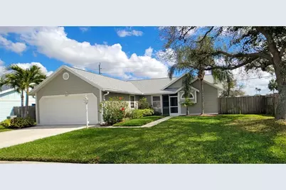 3567 65th Avenue Circle E, Sarasota, FL 34243 - Photo 1