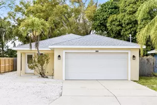 1016 26th St W, Bradenton, FL 34205 - Photo 1