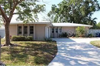 5911 7th Avenue Drive W, Bradenton, FL 34209 - Photo 1