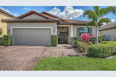 8143 36th Street E, Sarasota, FL 34243 - Photo 1