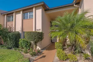 2446 Clubhouse Cir, Sarasota, FL 34232 - Photo 1