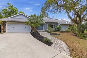 4301 Brackenwood Ct, Sarasota, FL 34232 - Photo 1