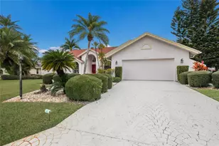 6821 Country Lakes Cir, Sarasota, FL 34243 - Photo 1