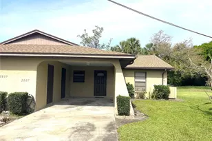 2807 48th Ave Dr W, Bradenton, FL 34207 - Photo 1