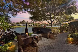 604 Spanish Dr N, Longboat Key, FL 34228 - Photo 1