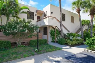 183 Pineneedle Dr, Bradenton, FL 34210 - Photo 1