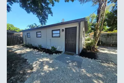 2403 21st Avenue W, Bradenton, FL 34205 - Photo 1