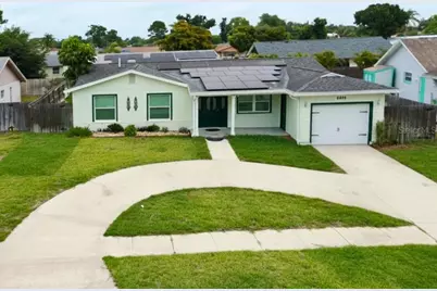 4018 29th Avenue W, Bradenton, FL 34205 - Photo 1