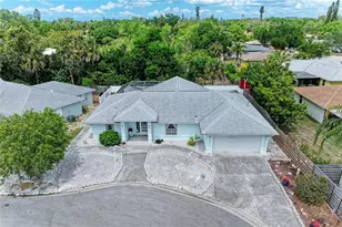 4916 32nd Ave Dr W, Bradenton, FL 34209 - Photo 1