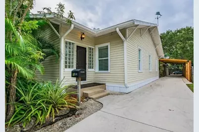 814 26th Street W, Bradenton, FL 34205 - Photo 1