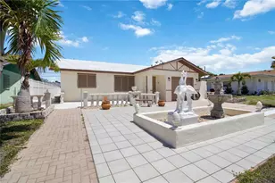 1028 Lillian St, Venice, FL 34285 - Photo 1