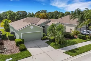378 Londonderry Dr, Sarasota, FL 34240 - Photo 1