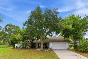 3927 Country View Ln, Sarasota, FL 34233 - Photo 1
