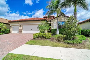 564 Maraviya Blvd, Nokomis, FL 34275 - Photo 1