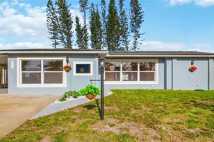 220 62nd St NW, Bradenton, FL 34209 - Photo 1