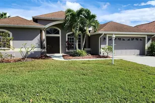 7319 38th Ct E, Sarasota, FL 34243 - Photo 1