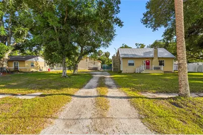 219 39th Street E, Palmetto, FL 34221 - Photo 1