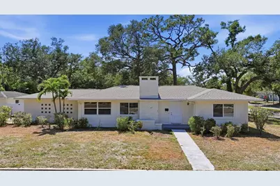 602 32nd Street W, Bradenton, FL 34205 - Photo 1